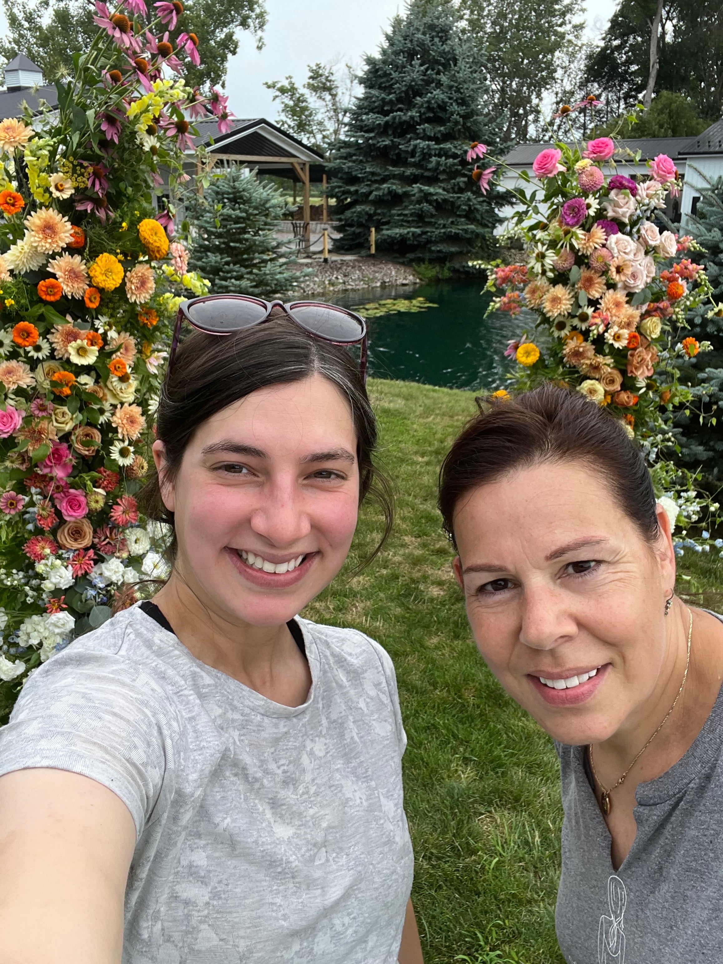 wedding florists at Binksberry Hollow, B's Flowers
