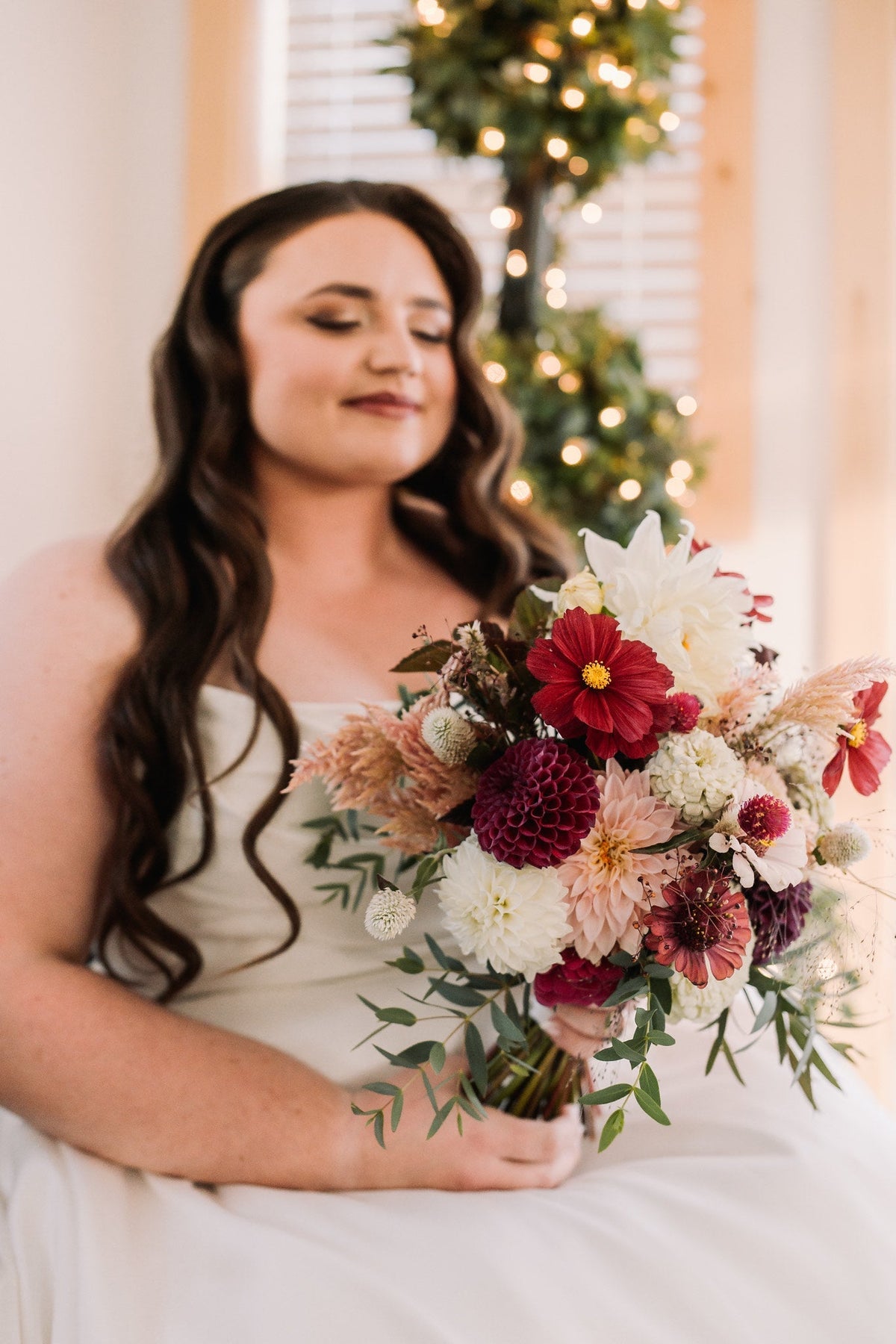 Fall Florals for Samantha & Michael in October 2025 at Binksberry Hollow. Aaron Bobeck Photography