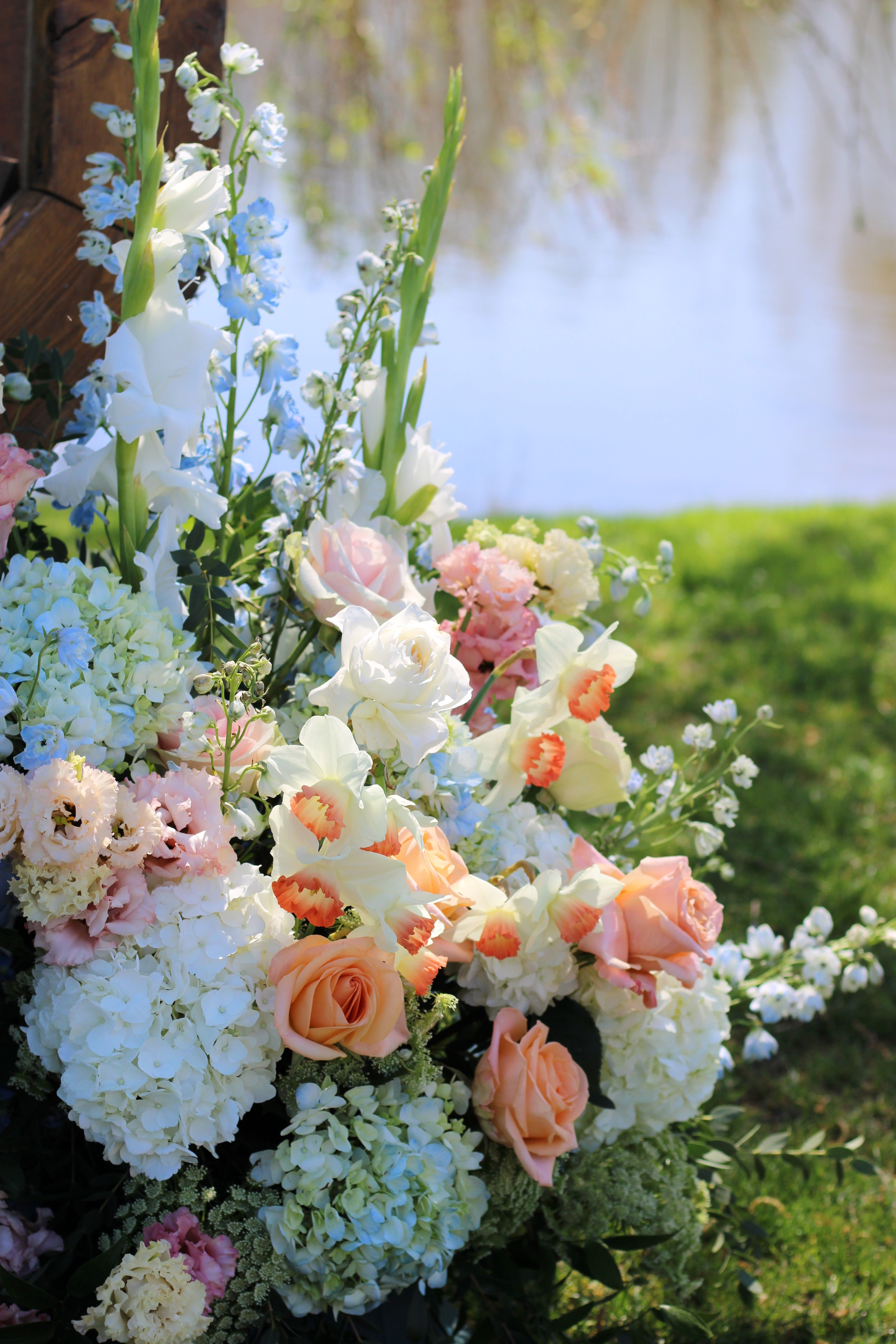 spring wedding flowers at Timberlodge, Akron NY by B's Flowers